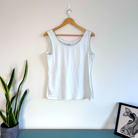 Peter Nygard White Sleeveless Tank, Size Medium - Picture 3 of 9